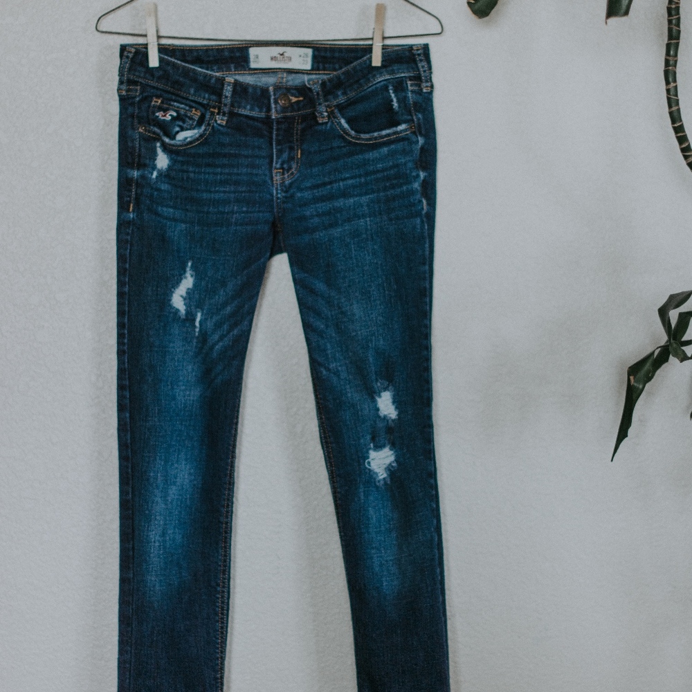 Destroyed Hollister Skinny Jeans